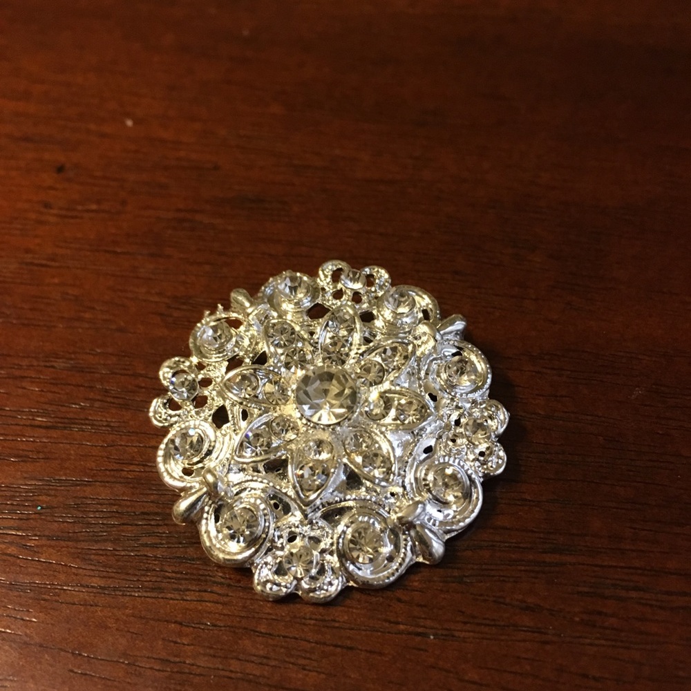 Cute brooch - Picture 2 of 3